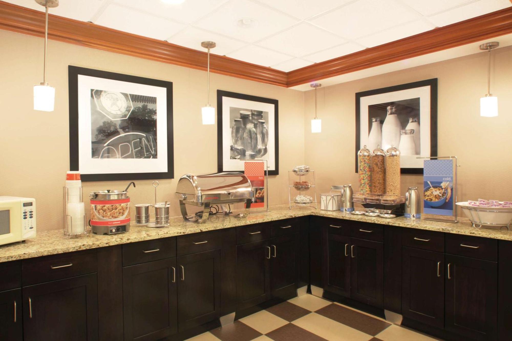 Hampton Inn&suites